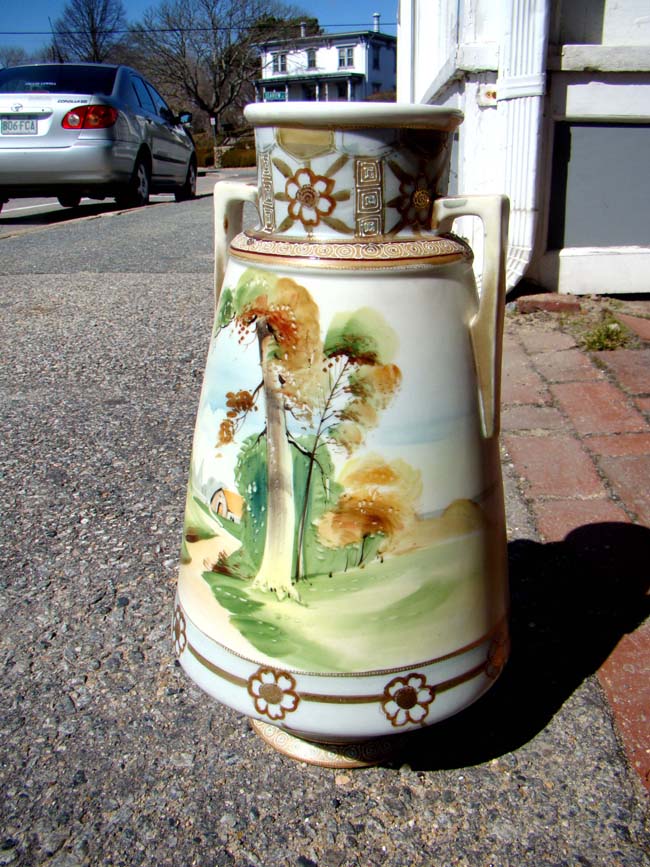 A beautiful Nippon vase circa 1900 — image 2